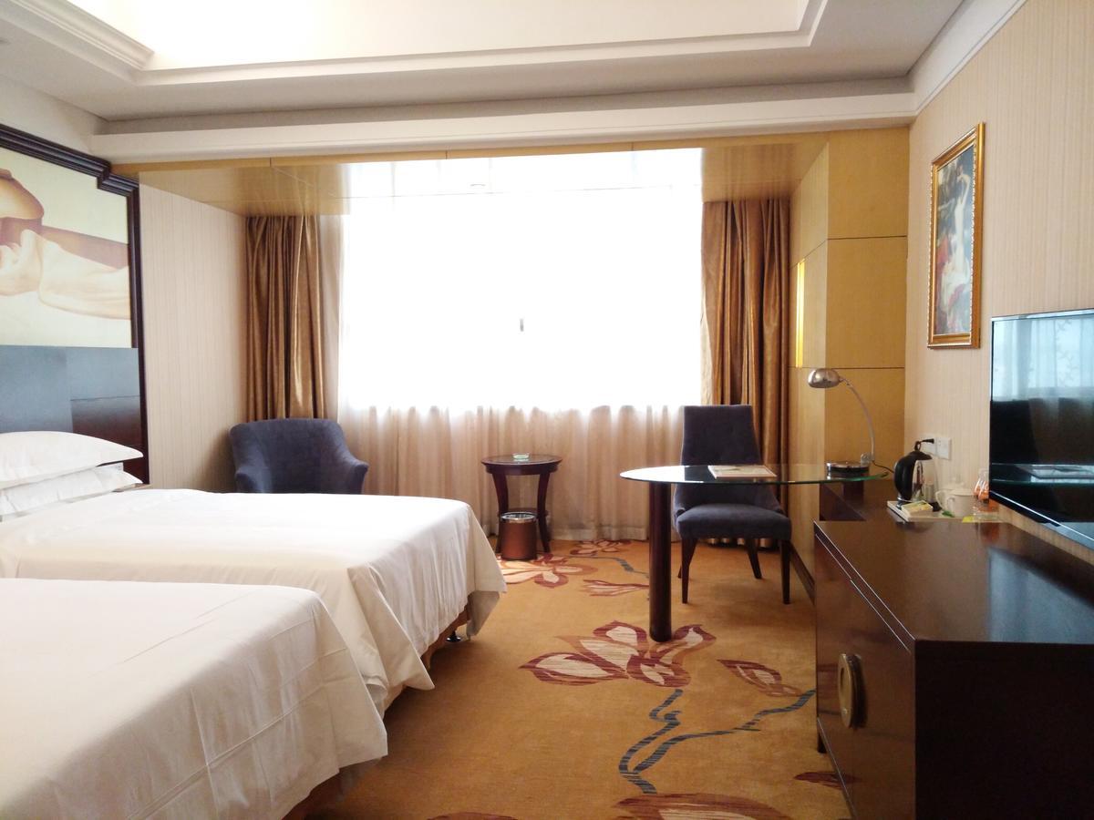 Vienna International Hotel Zhangjiajie Tianmen Mountain Buitenkant foto