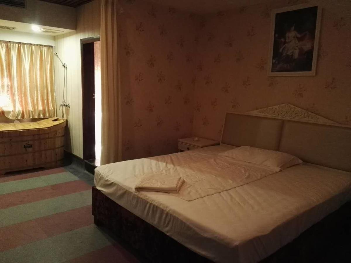 Vienna International Hotel Zhangjiajie Tianmen Mountain Buitenkant foto